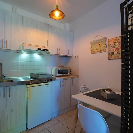 Mandy Seafront Apartamento