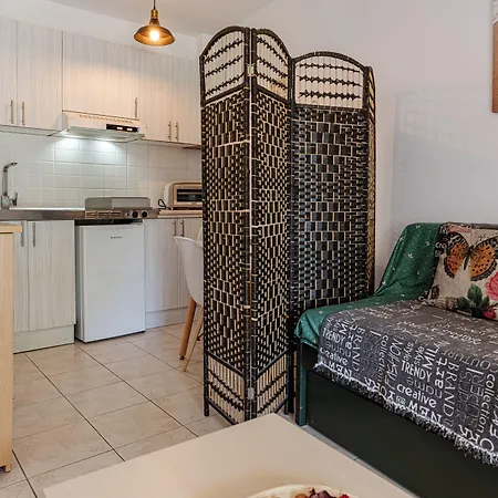 Mandy Seafront Apartment *