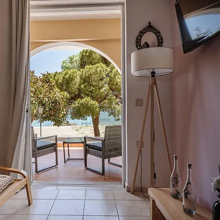 Mandy Seafront Apartment *